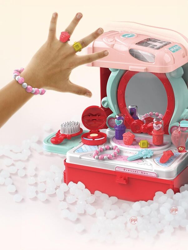 3 in 1 Beauty Playset Beauty Salon Toy Kit Pretend Play Dress Up Fashion Accessories for Girls in Bus Theme